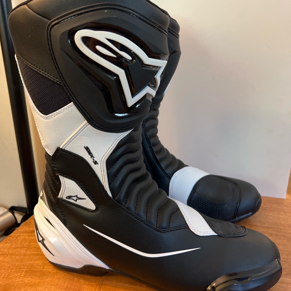 Alpinestars SMX-S Motorcycle Racing Boots - Black/White - Men’s 11.5 (EU 46)